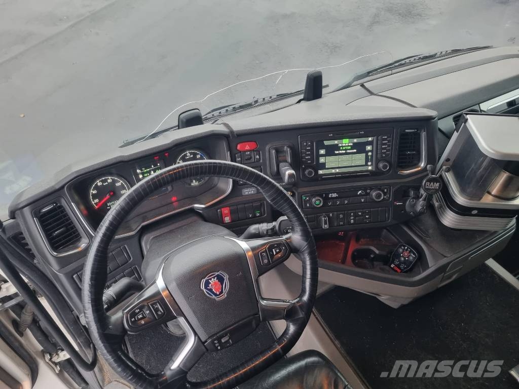 Scania R 450 Van Body Trucks