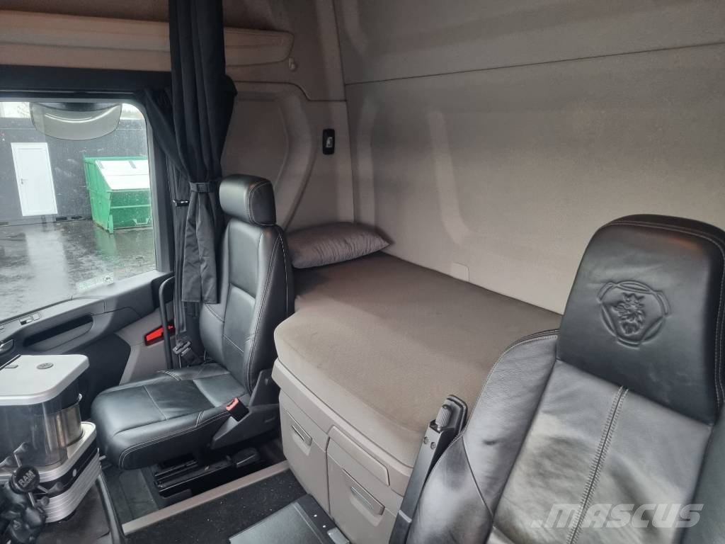 Scania R 450 Van Body Trucks