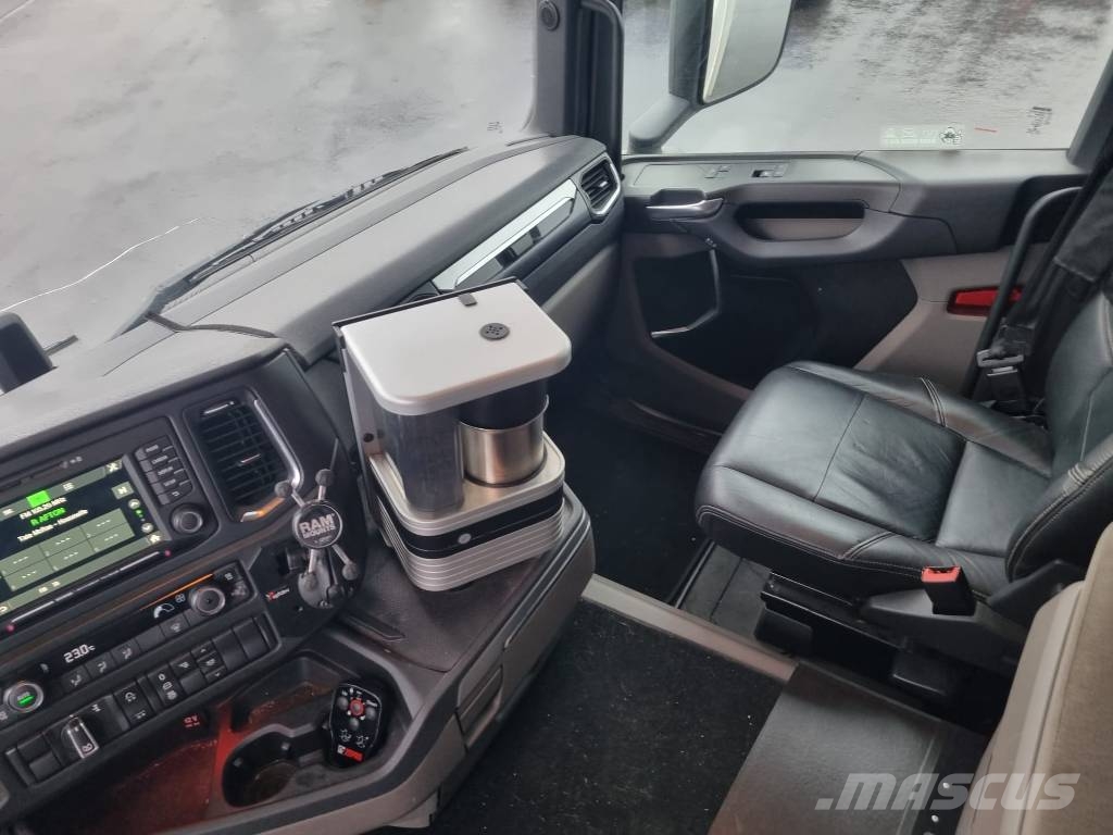 Scania R 450 Van Body Trucks