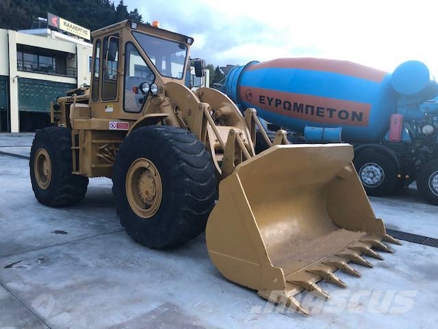 CAT 966 لوادر بعجل