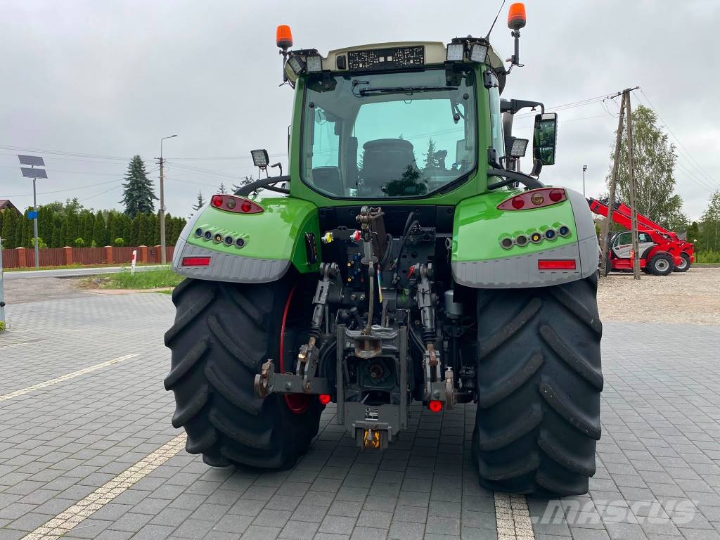 Fendt 718 Vario S4 Profi Plus الجرارات