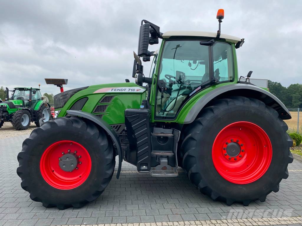 Fendt 718 Vario S4 Profi Plus الجرارات