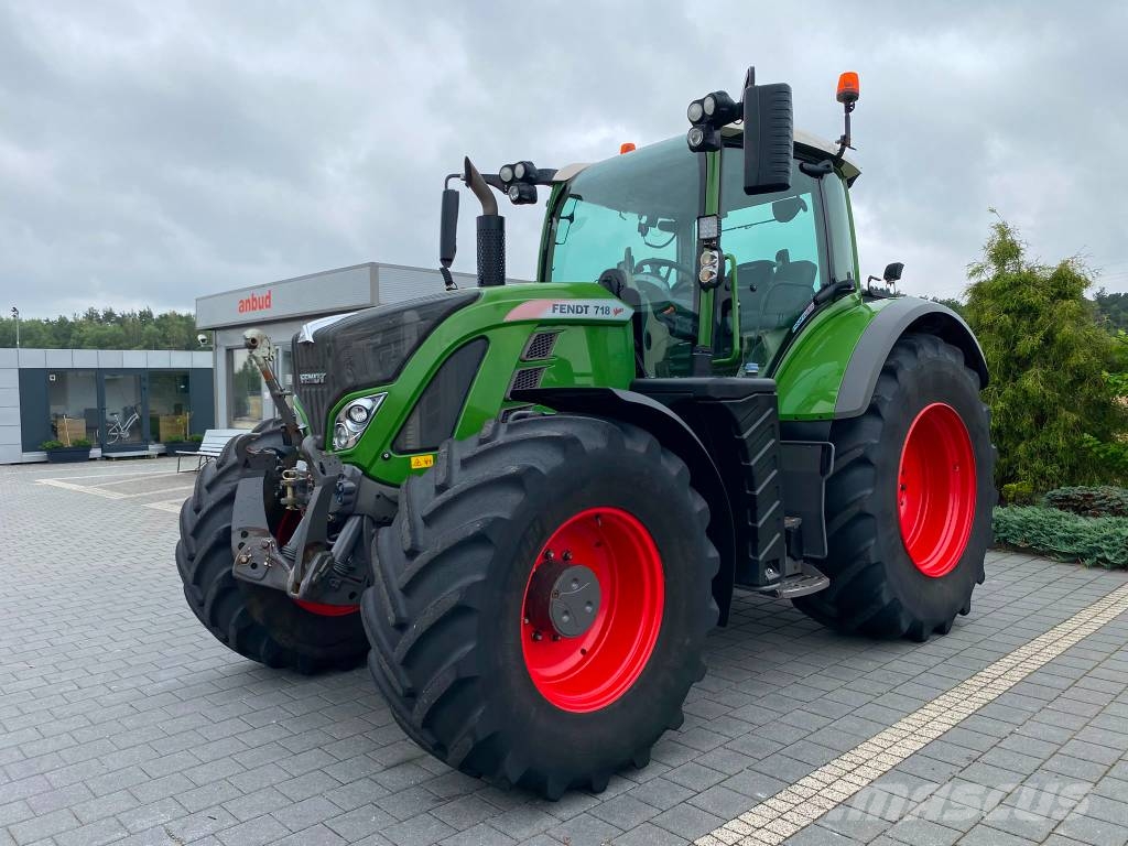 Fendt 718 Vario S4 Profi Plus الجرارات