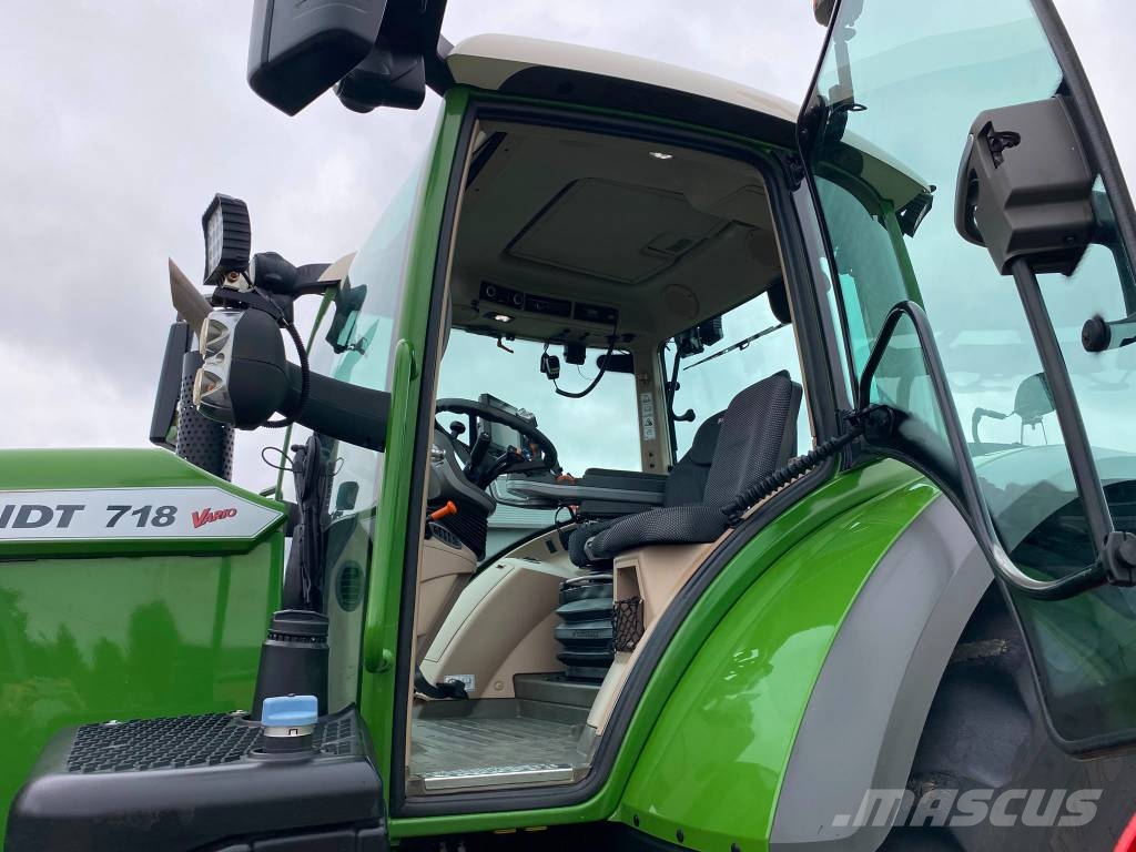 Fendt 718 Vario S4 Profi Plus الجرارات