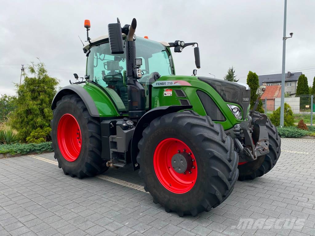 Fendt 718 Vario S4 Profi Plus الجرارات