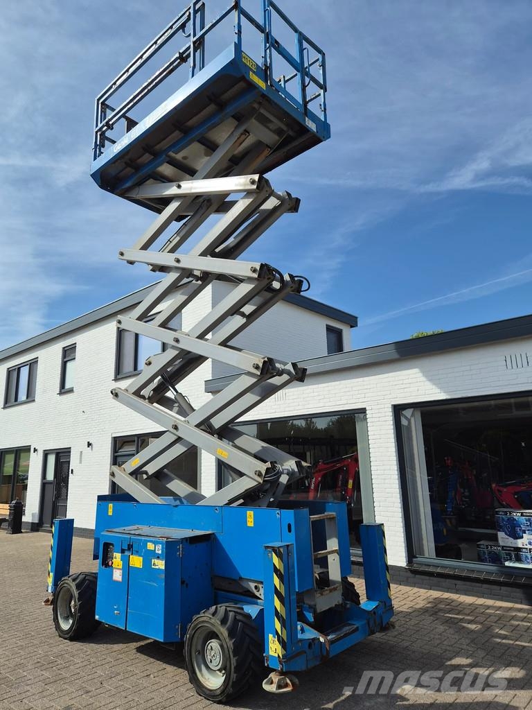 Genie Gs4069rt 4x4 schaarhoogwerker ruwterein Šķerveida pacēlāji