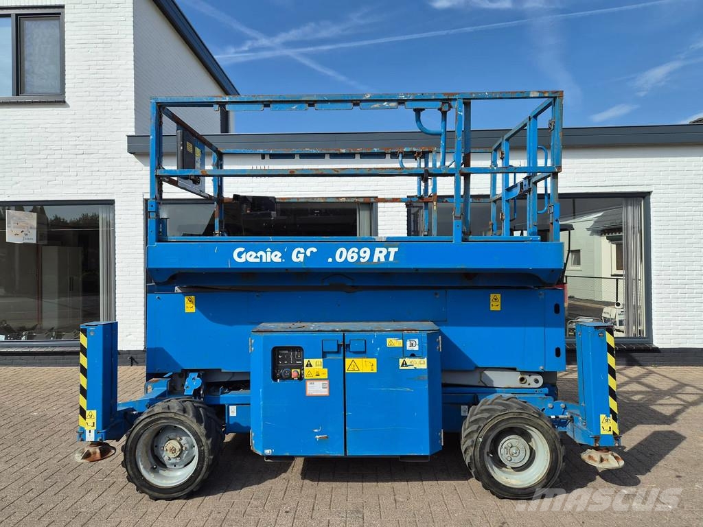 Genie Gs4069rt 4x4 schaarhoogwerker ruwterein Šķerveida pacēlāji