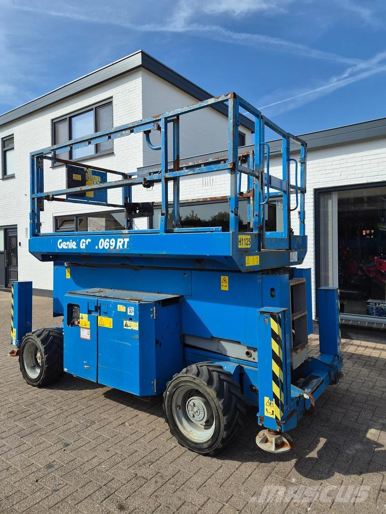 Genie Gs4069rt 4x4 schaarhoogwerker ruwterein Šķerveida pacēlāji
