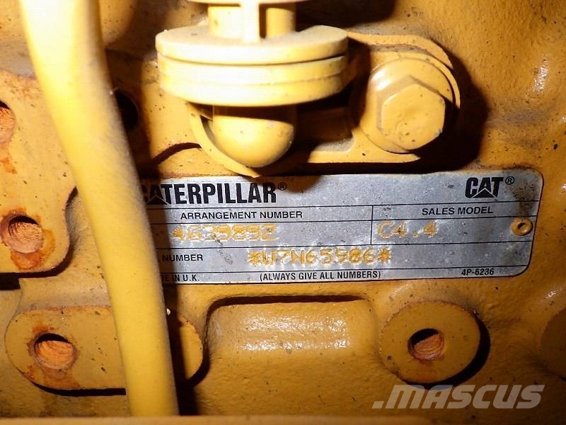 CAT 910M 輪胎式裝載機