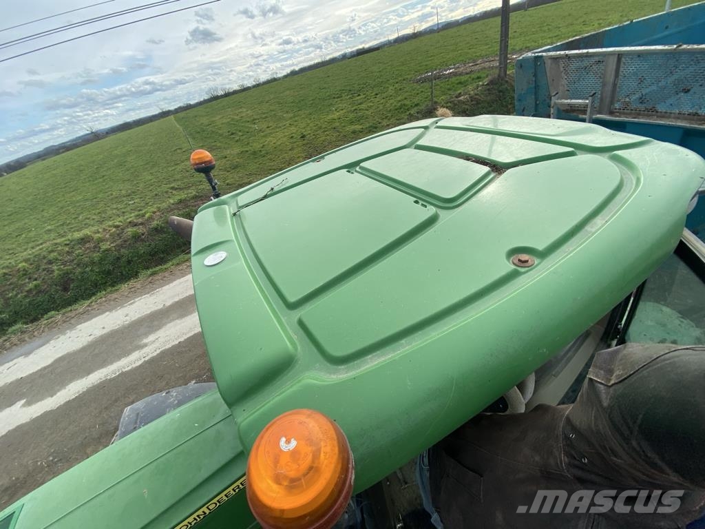 John Deere 6130R Traktori