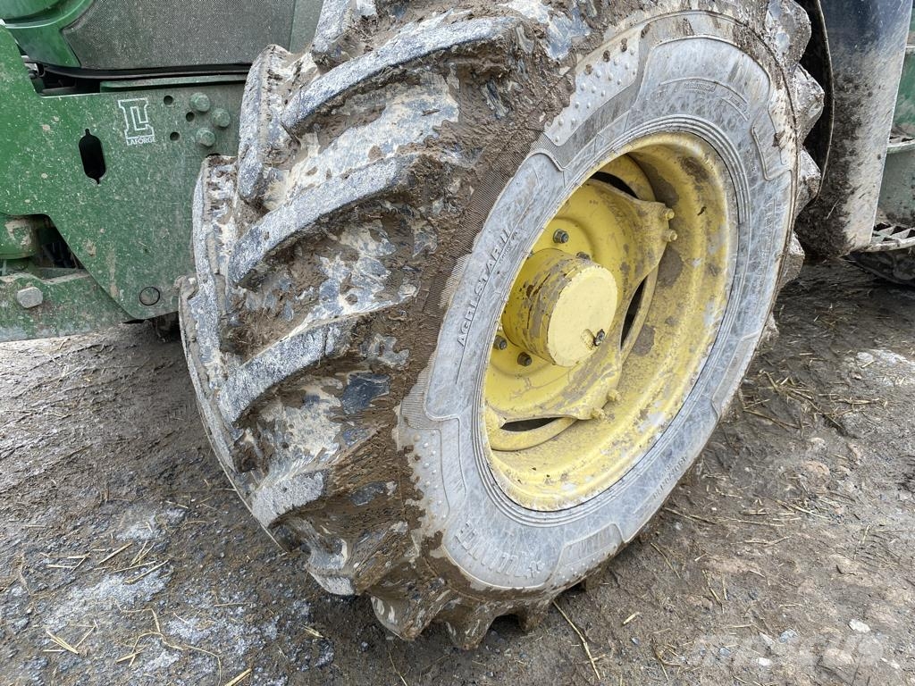 John Deere 6130R Tractores