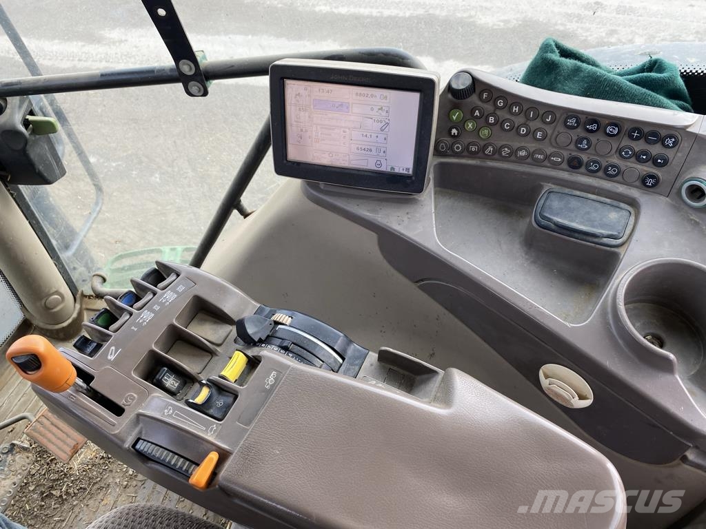 John Deere 6130R Traktori