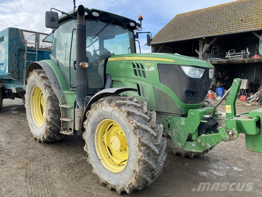John Deere 6130R Traktori