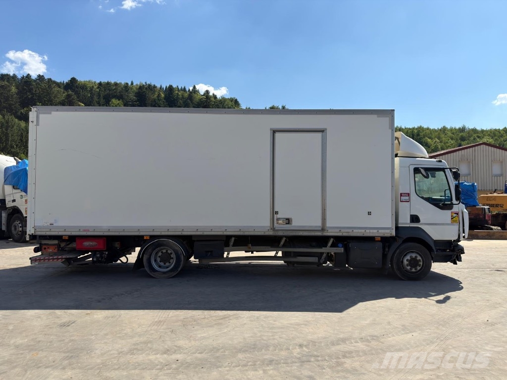 Renault D 210 *ACCIDENTE*DAMAGED*UNFALL* Camiones caja cerrada