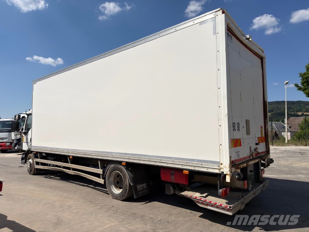 Renault D 210 *ACCIDENTE*DAMAGED*UNFALL* Camiones caja cerrada