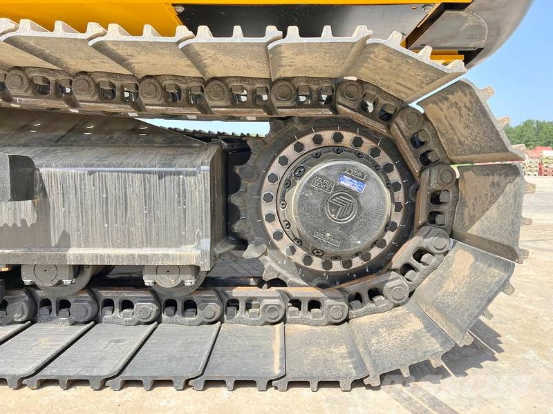 JCB 245 HDLR - New / Unused / 16 Meter Long Reach Long reach excavators