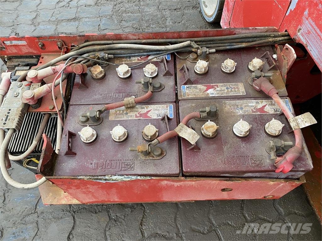 Manitou 120SE Škarjaste dvižne ploščadi