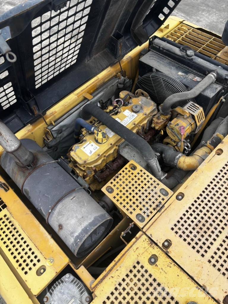 CAT 318 C L Koparki gąsienicowe