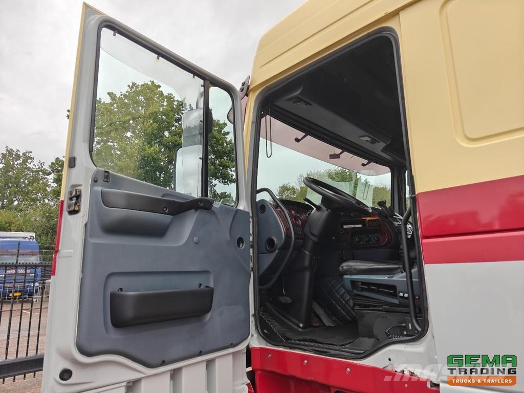 DAF XF95.430 FT 4x2 SpaceCab Euro2 - Manual Transmissi وحدات الجر