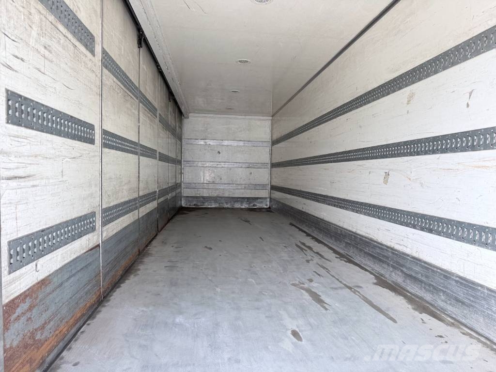 Volvo FM 330 6x2*4 Side opening 8.7 m Camiones con caja de remolque