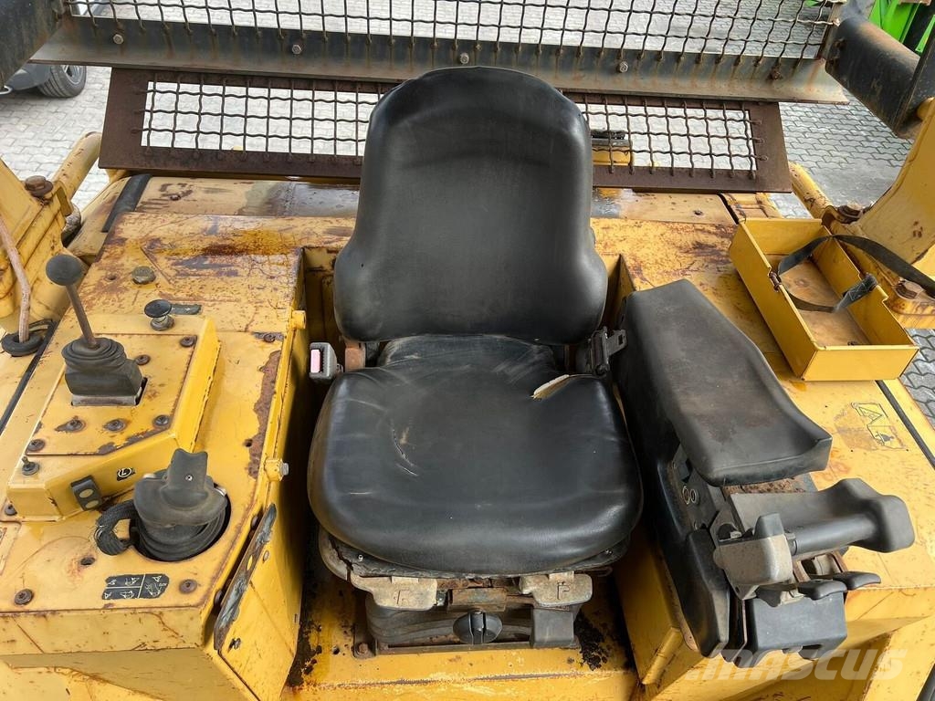 CAT D 5 N LGP Buldozer sobre oruga