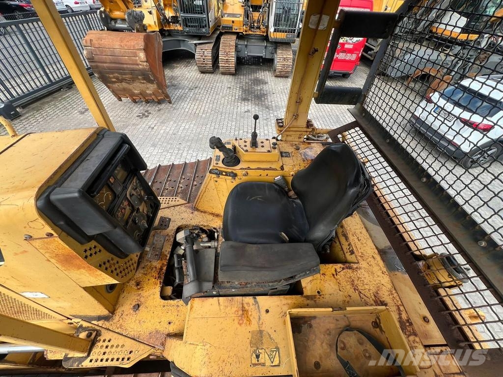 CAT D 5 N LGP Bouteurs sur chenilles