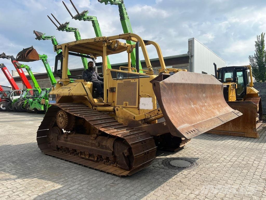 CAT D 5 N LGP Buldozer sobre oruga