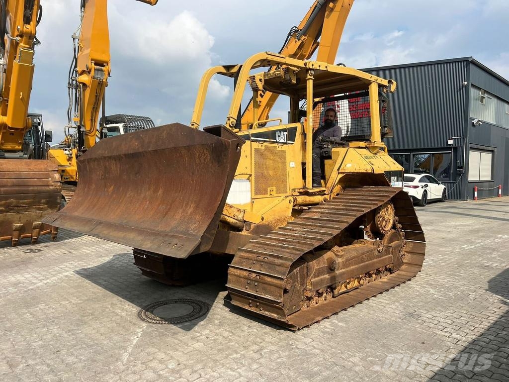 CAT D 5 N LGP Buldozer sobre oruga