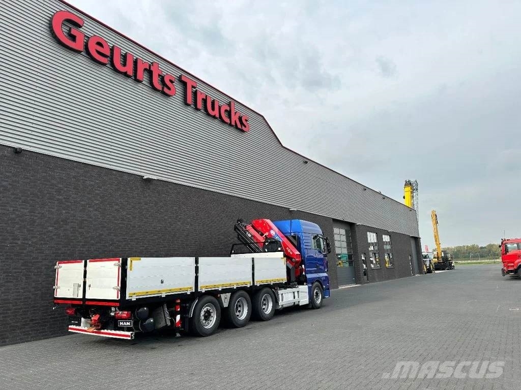 MAN TGX 33.560 8X4 TRIDEM + HMF 4020-K8 KRAAN/KRAN/CRA Автокранове