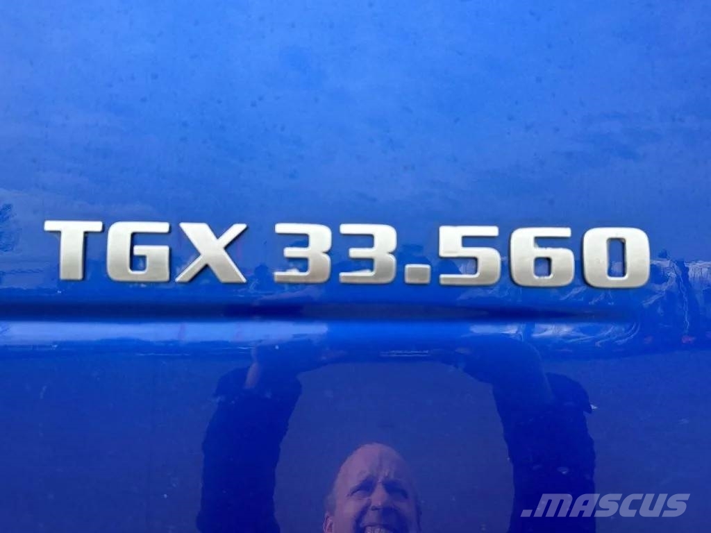 MAN TGX 33.560 8X4 TRIDEM + HMF 4020-K8 KRAAN/KRAN/CRA Автокранове