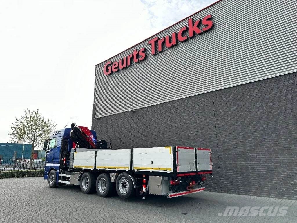 MAN TGX 33.560 8X4 TRIDEM + HMF 4020-K8 KRAAN/KRAN/CRA Автокранове