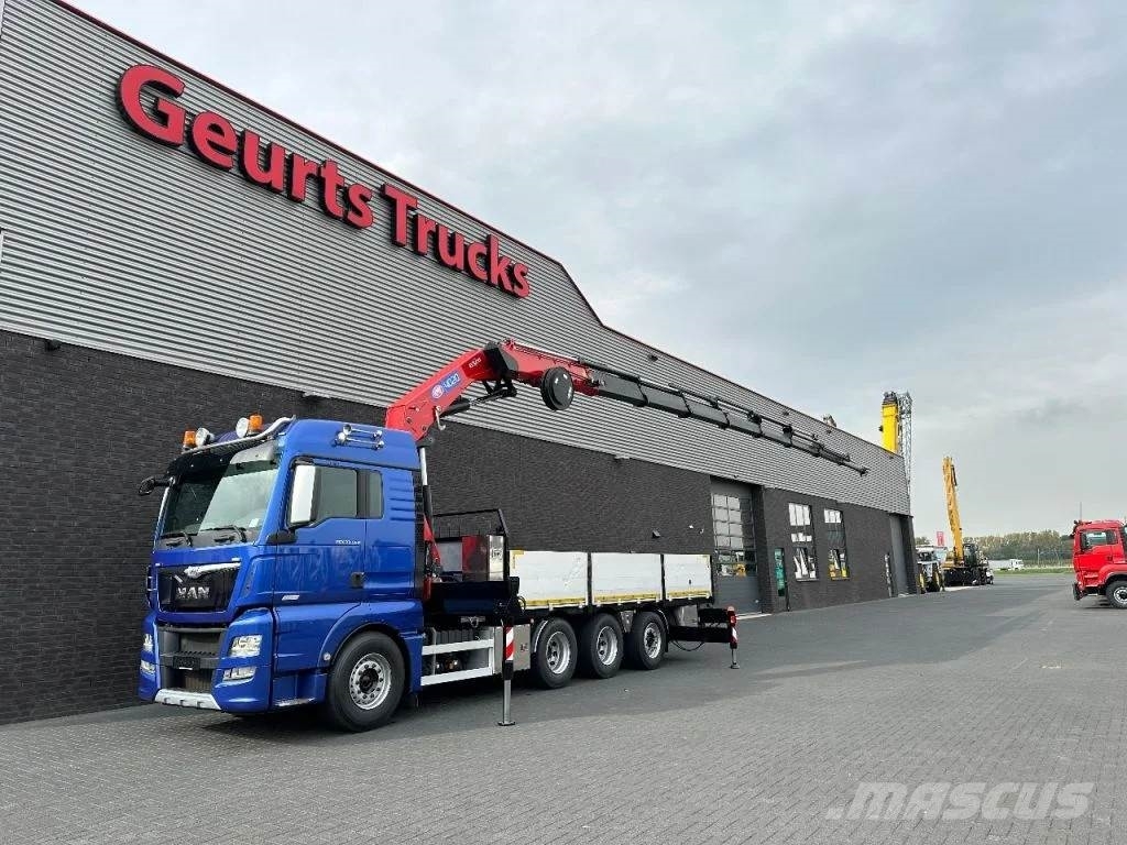MAN TGX 33.560 8X4 TRIDEM + HMF 4020-K8 KRAAN/KRAN/CRA Автокранове