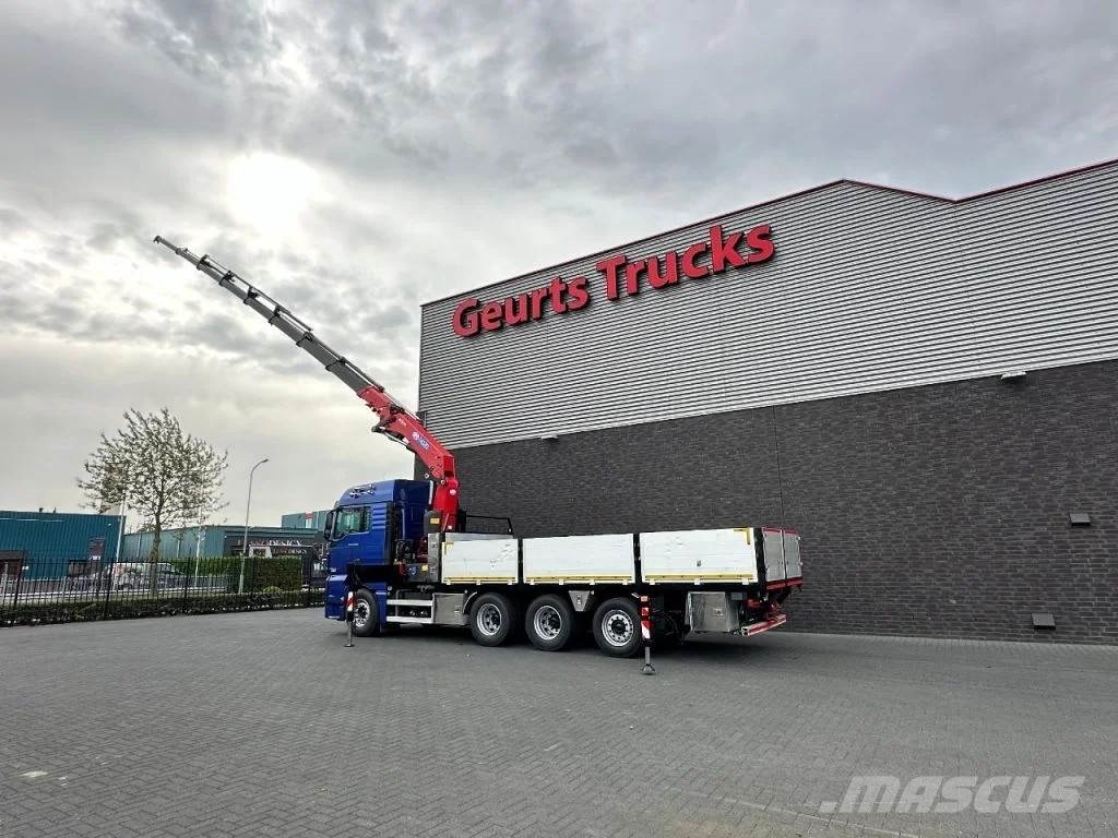 MAN TGX 33.560 8X4 TRIDEM + HMF 4020-K8 KRAAN/KRAN/CRA Автокранове