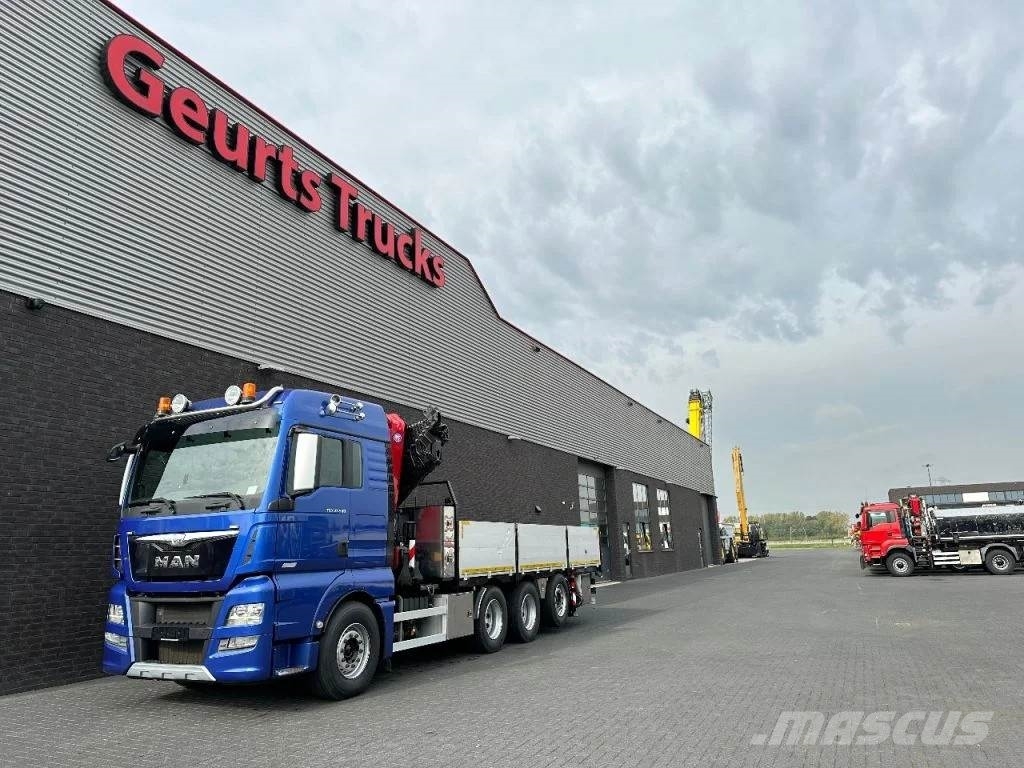 MAN TGX 33.560 8X4 TRIDEM + HMF 4020-K8 KRAAN/KRAN/CRA Автокранове