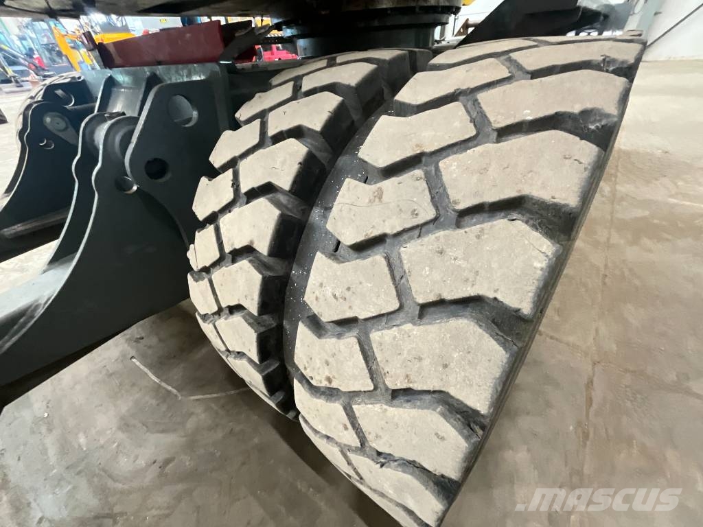 Neuson 6503 WD Wielgraafmachines