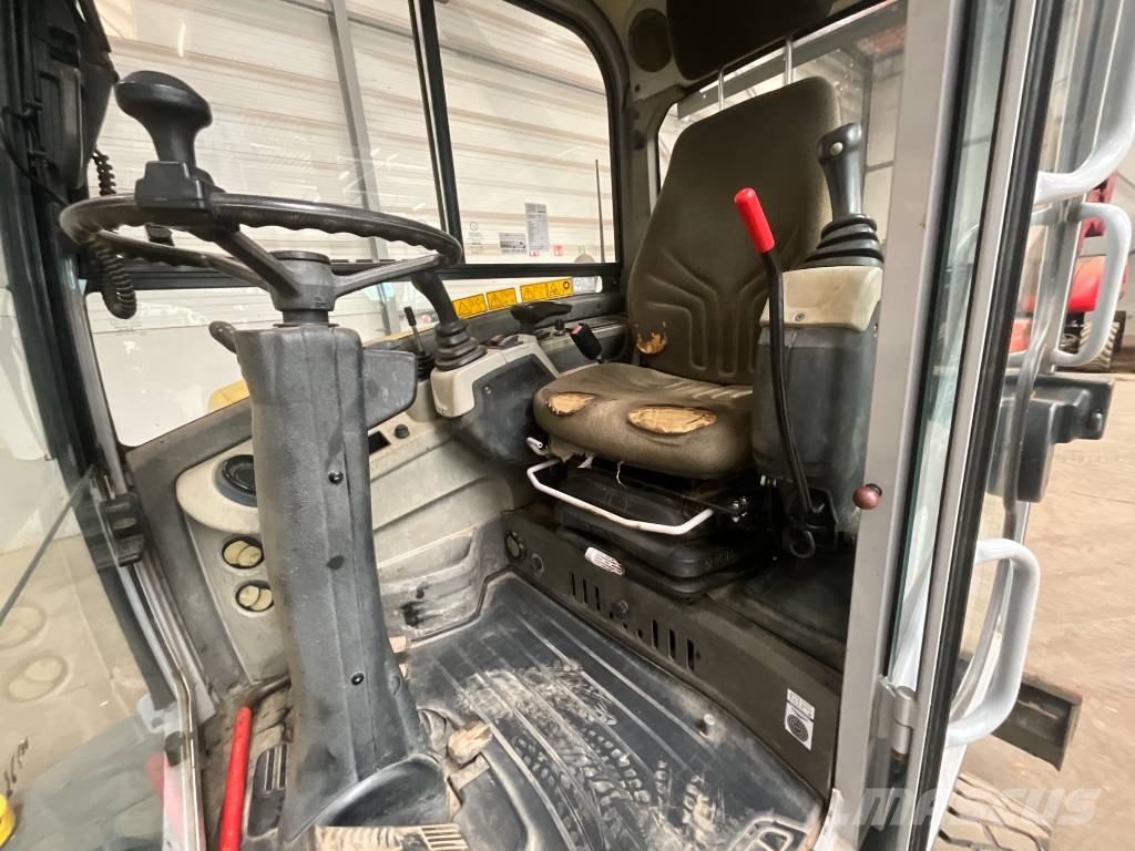 Neuson 6503 WD Wielgraafmachines