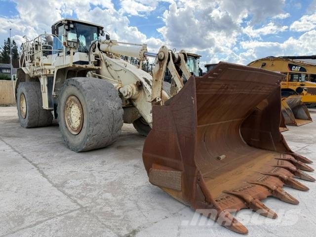 CAT 988 H Gumikerekes homlokrakodók