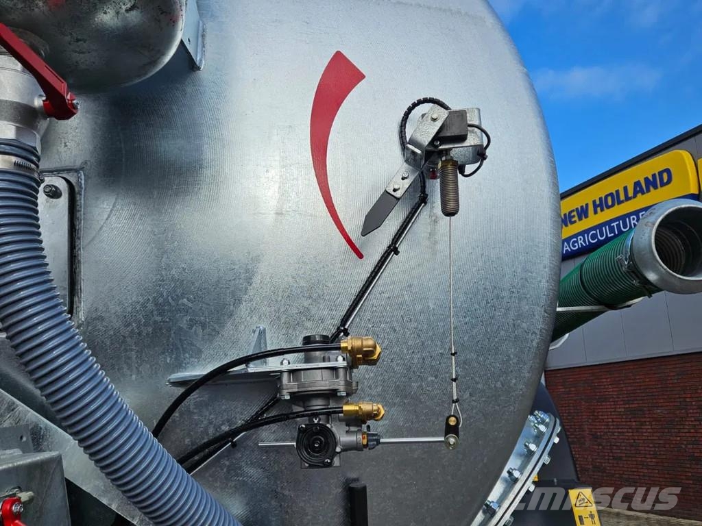 Veenhuis Profiline 12.500 Slurry tankers
