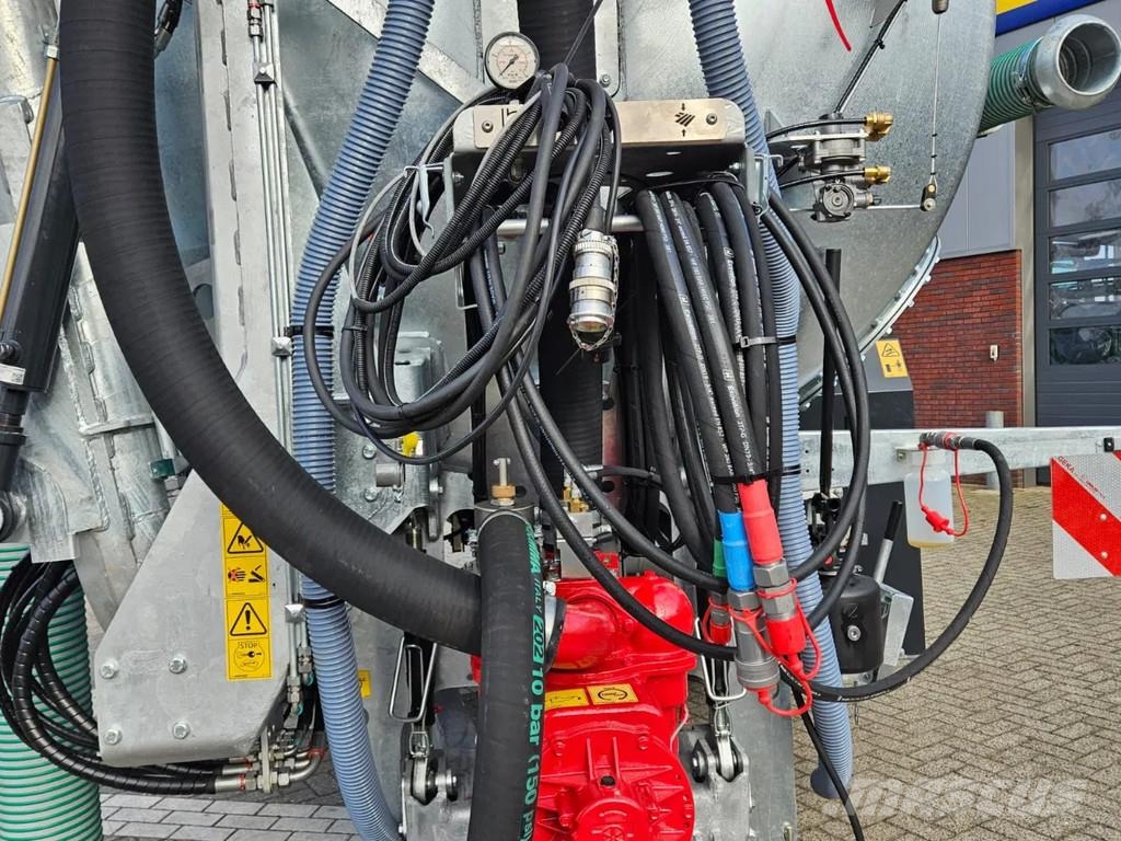 Veenhuis Profiline 12.500 Slurry tankers