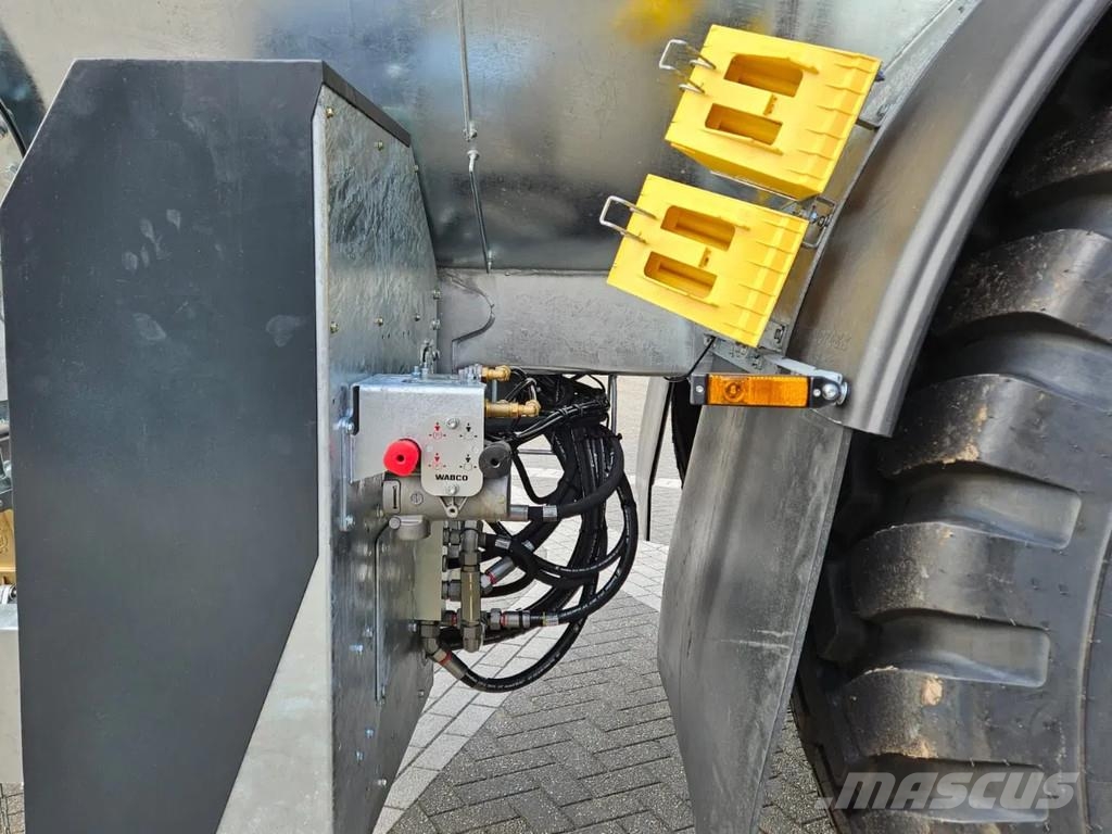 Veenhuis Profiline 12.500 Slurry tankers
