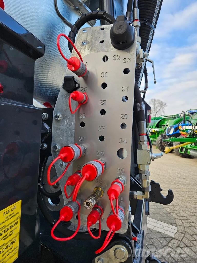 Veenhuis Profiline 12.500 Slurry tankers