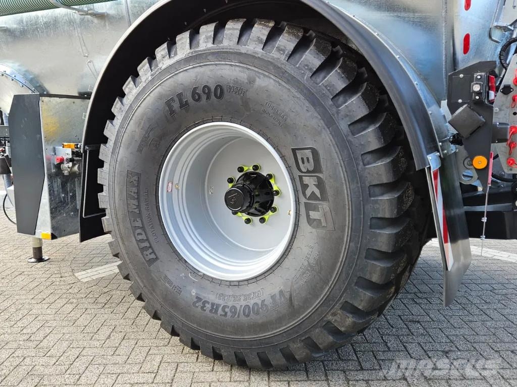 Veenhuis Profiline 12.500 Slurry tankers