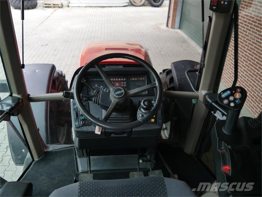 Case IH CVX 130 الجرارات