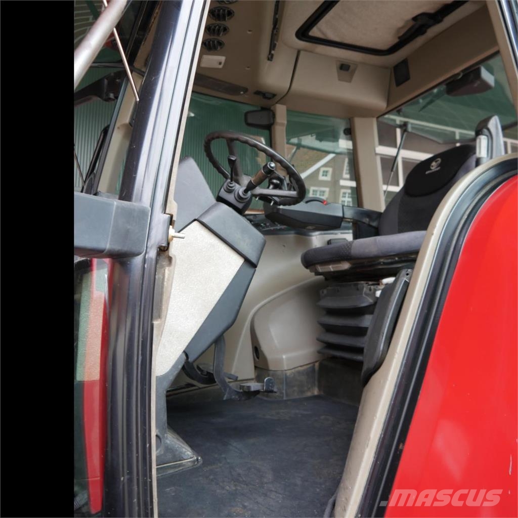 Case IH CVX 130 الجرارات