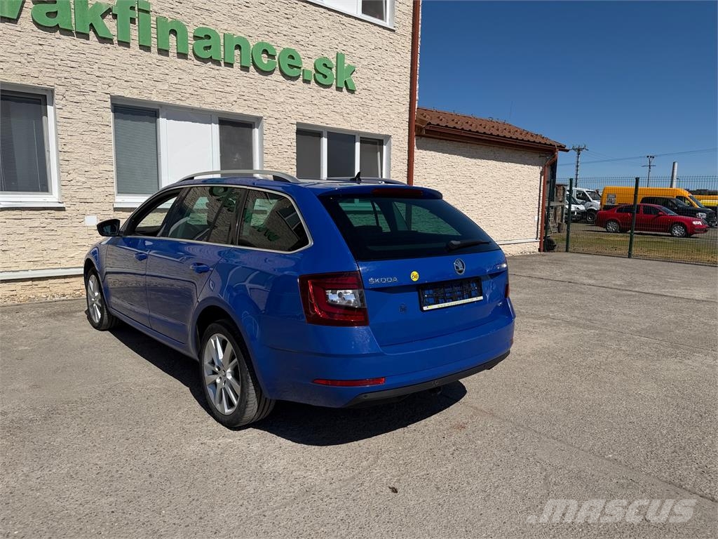 Skoda Octavia Combi VIN 308 Coches