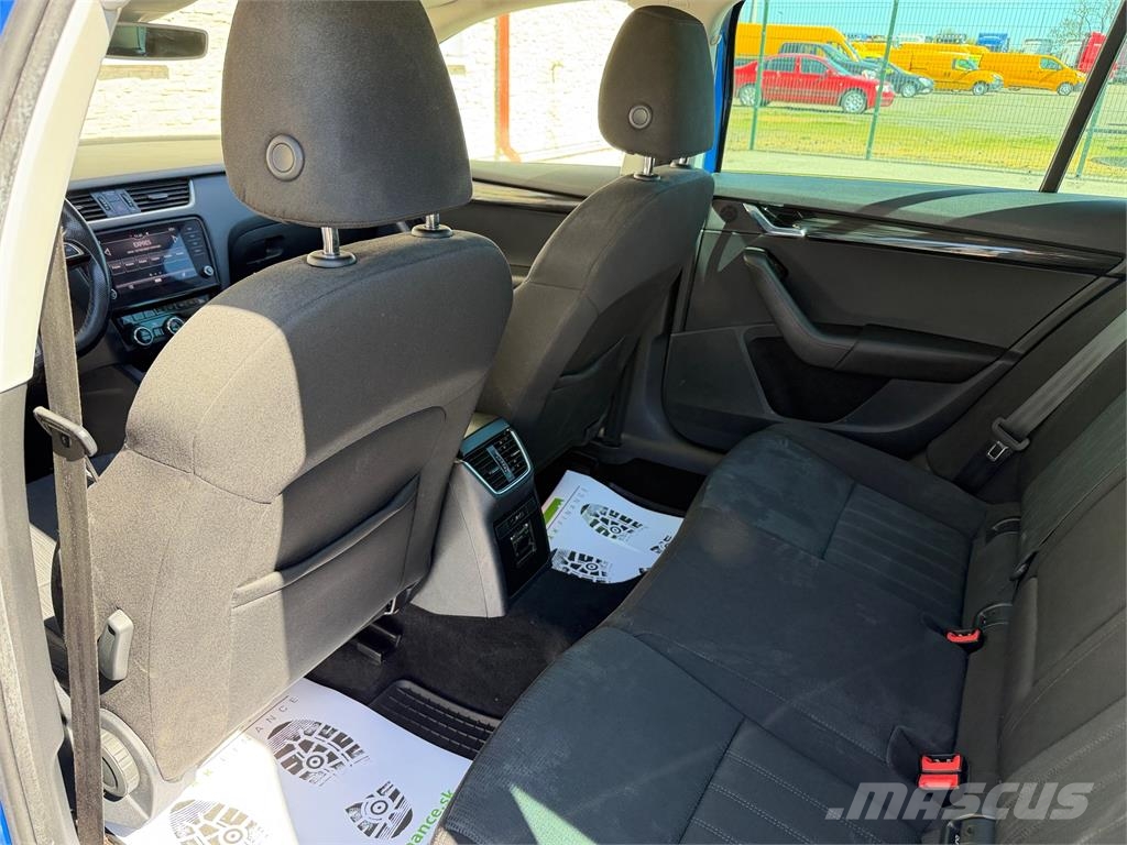 Skoda Octavia Combi VIN 308 Coches