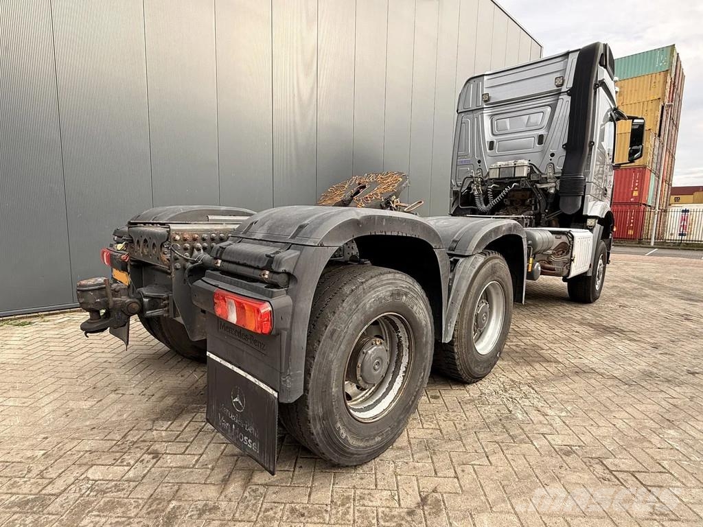 Mercedes-Benz Arocs 3352 180t 6x6 Push-Pull 曳引機組件