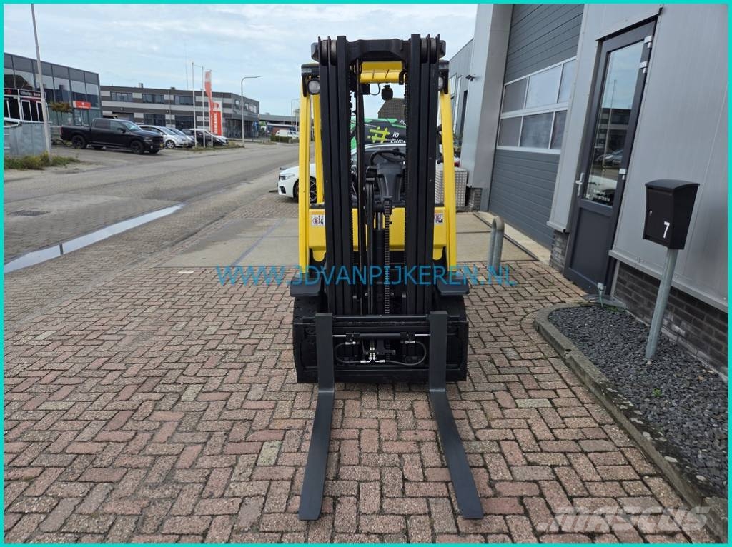 Hyster H2.5FT Yanmar diesel+triplex4.9m+shift+5813hours Diesel heftrucks