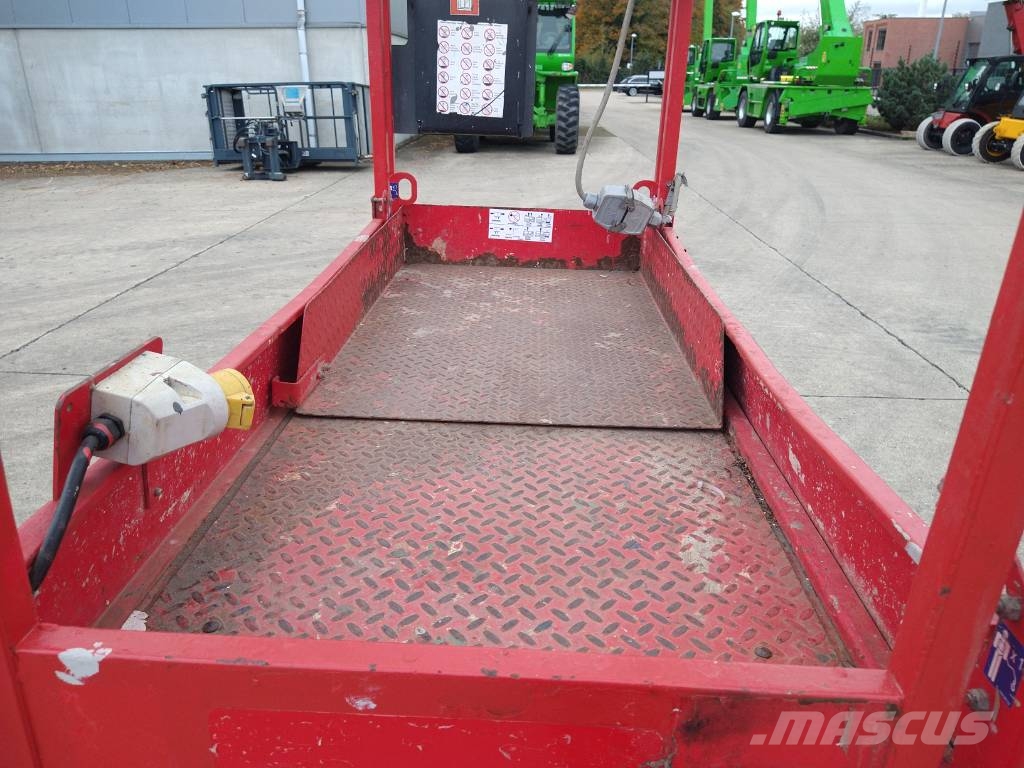 SkyJack SJ III 3219 (141) Scissor lifts