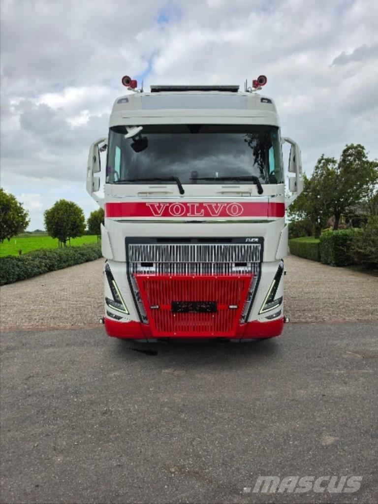 Volvo FH16 750 8x4!! EFFER 1405!!FLYJIB/WINCH/360 STABLE All-Terrain-Krane